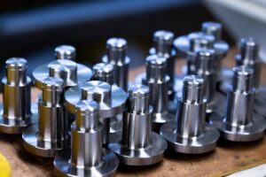 企画・営業・調達のための機械材料の基本｜金属とセラミックスの強みと選び方